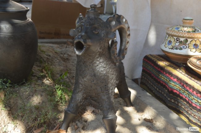 Від і до: що та за скільки продають народні умільці у центрі Луцька. ФОТО