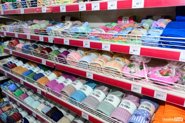 Безпрограшна лотерея і знижки: «Офіс Центр» у Луцьку три дні святкуватиме третю річницю. ФОТО*