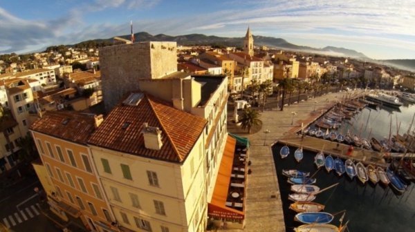 Санарі-сюр-Мер, Франція