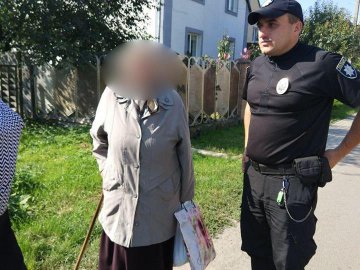 У Луцьку біля церкви знайшли бабусю, яку шукали рідні