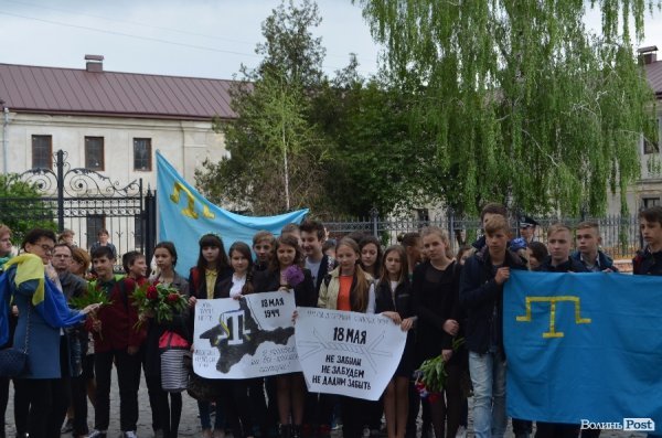 Лучани вшанували пам'ять депортованих кримських татар. ФОТО