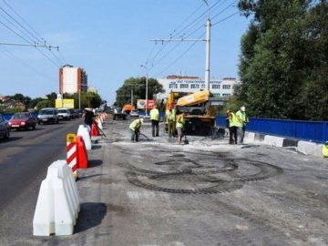 На капітальний ремонт мосту через річку Стир у Луцьку витратять понад мільйон гривень