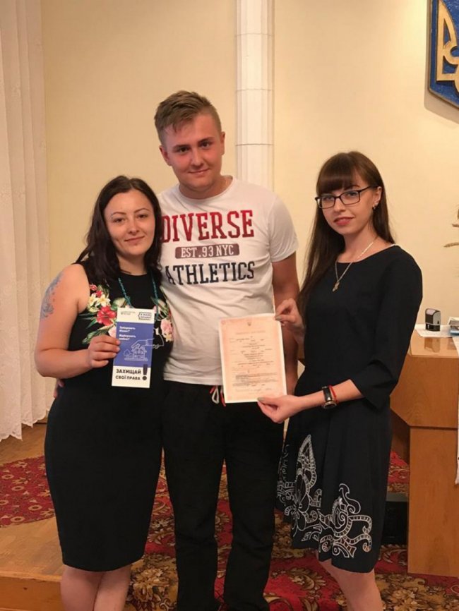 За місяць у місті на Волині 9 пар одружилось «за добу». ФОТО