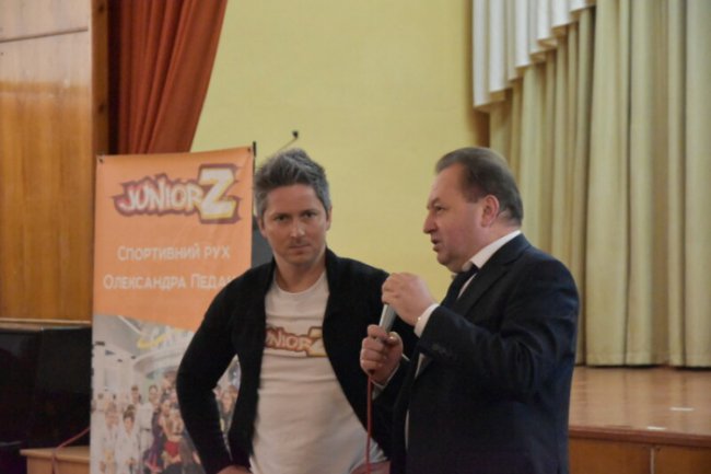 Телеведучий Олександр Педан влаштував тренінг для луцьких вчителів. ФОТО