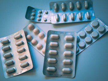 Від сьогодні українці можуть купити ліки за «ковідну тисячу»