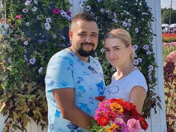 «Волинська Голландія» — місце любові: на квітковому полі юнак освідчився коханій.ФОТО