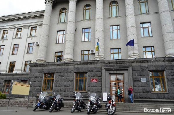 До Луцька завітали професори на байках. ФОТО