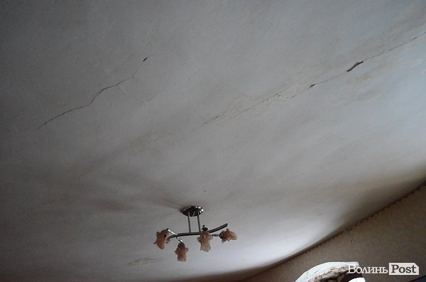 Стеля у квартирі другого поверху