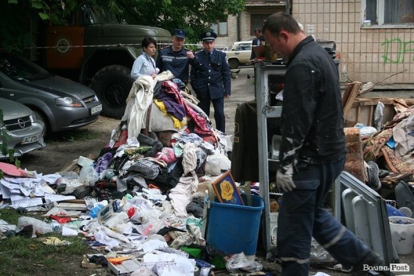 «Боялася ночувати, а дітей взагалі в квартиру не пустила», - жителька обваленого будинку 