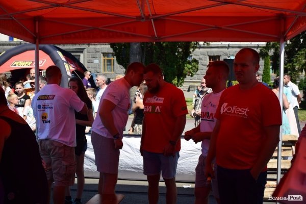 22 богатирі вражали лучан надзвичайною силою та міццю. ФОТО