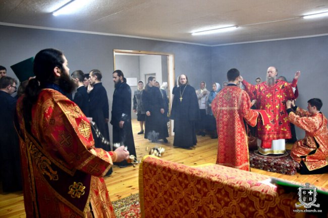 У Луцьку УПЦ (МП) освятила тимчасовий храм. ФОТО
