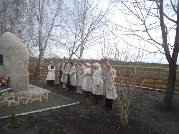На батьківщині героїв «Лісової пісні» відкрили пам’ятний знак Лесі Українці. ФОТО