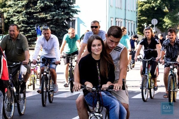 Як у Нововолинську велопробігом відзначали День міста. ФОТО