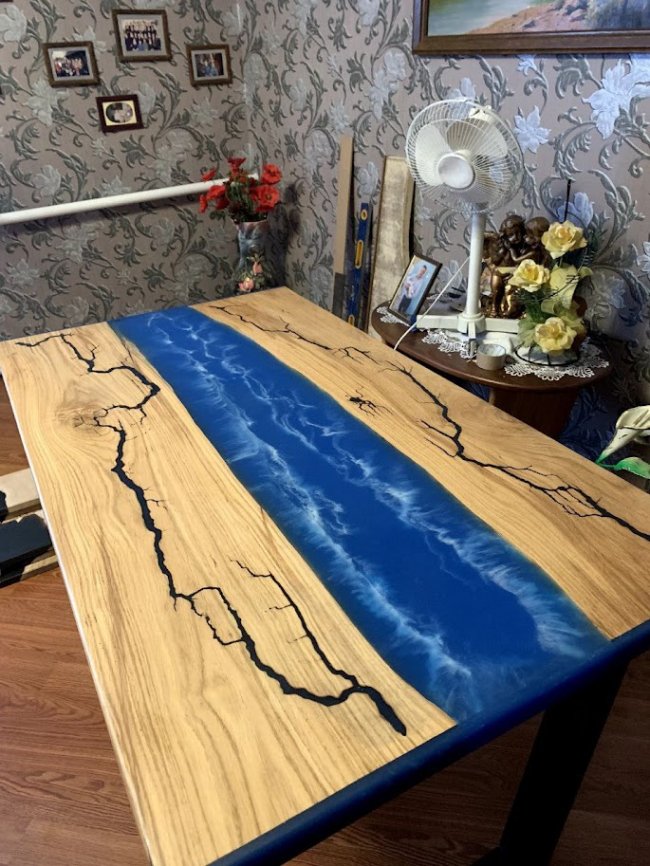 Умілець з Волині виготовляє дизайнерські меблі та предмети інтер'єру. ФОТО