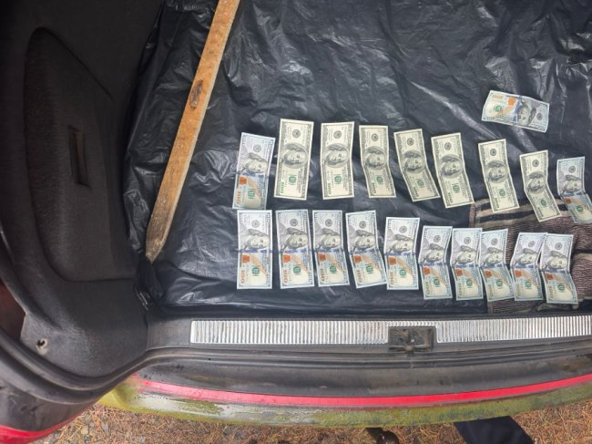 24-річний волинянин пропонував військовослужбовцю 2 тисячі доларів за незаконний перехід кордону