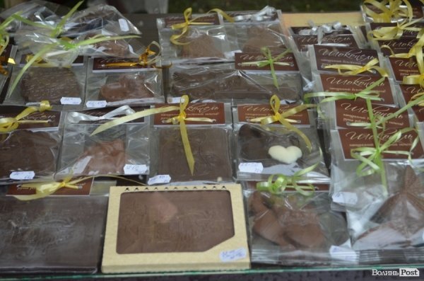 «Проспект розваг» у Луцьку відбувся попри дощову погоду. ФОТО