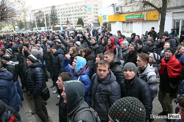 Студентський хід на підтримку євроінтеграції у Луцьку. ФОТО