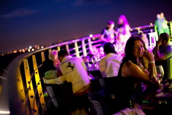 Відкриття кафе на даху в Луцьку. ФОТО. ВІДЕО