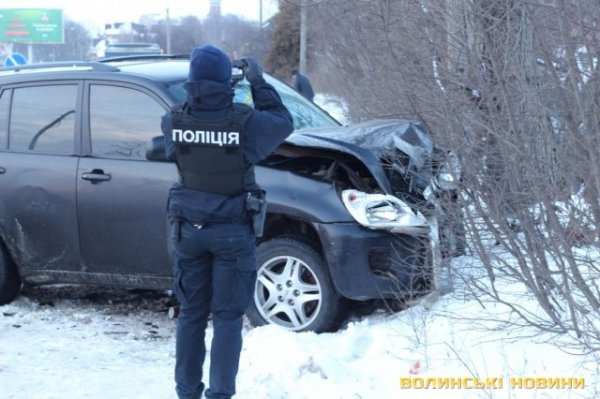 На Карпенка-Карого – лобова аварія