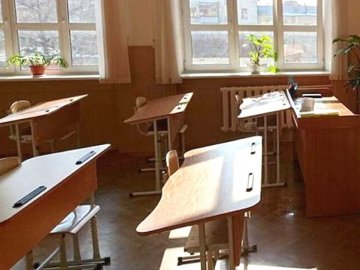 Окупанти примушують українців віддавати дітей у школи з російською навчальною програмою, – розвідка