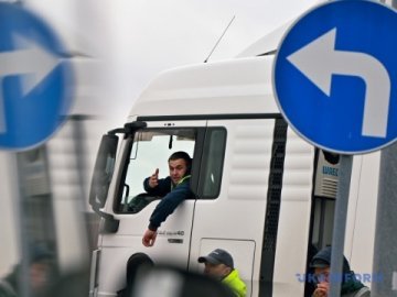 Україна та Польща погодили деякі заходи для розблокування кордону