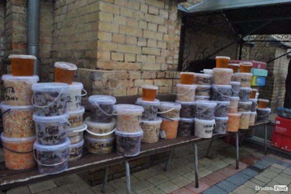 З теплом та любов’ю: із Луцька на передову відправили смачні гостинці