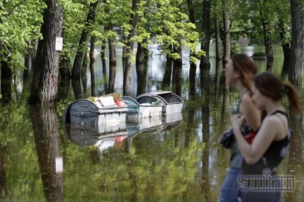 У Києві затопило Гідропарк. ФОТО