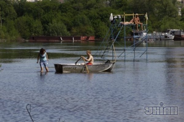 У Києві затопило Гідропарк. ФОТО