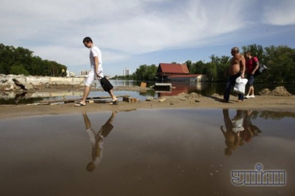 У Києві затопило Гідропарк. ФОТО