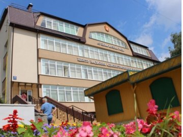 Через аномальну спеку ЦНАП у Луцьку змінює графік роботи 