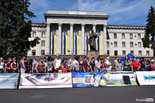 22 богатирі вражали лучан надзвичайною силою та міццю. ФОТО
