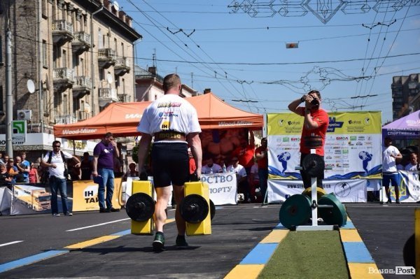 22 богатирі вражали лучан надзвичайною силою та міццю. ФОТО