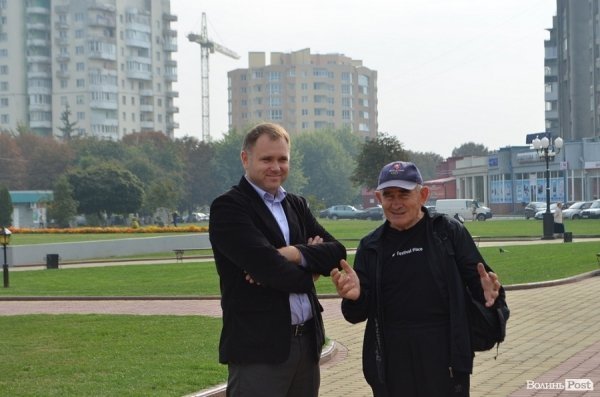 Янукович в Луцьку: опозиція мітингує. ФОТО