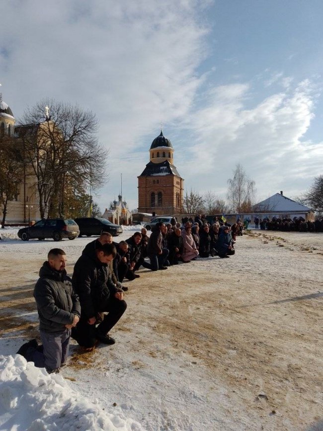 На Волині поховали Героя Олександра Твердохліба