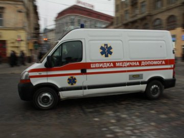 У Луцьку у «швидкій» помер чоловік: просять опізнати тіло. ФОТО 18+ 
