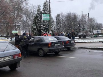 У Нововолинську автівка збила двох пішоходів. ФОТО