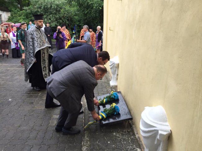 У Луцьку вшанували розстріляних в'язнів тюрми. ФОТО