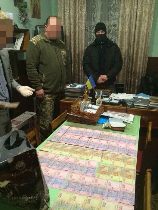 На Волині на хабарі взяли начальника полігону