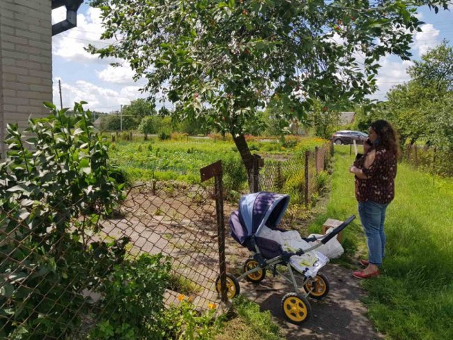 Антисанітарія та купа мотлоху: на Ківерцівщині перевірили умови проживання дітей у кризових сім'ях. ФОТО