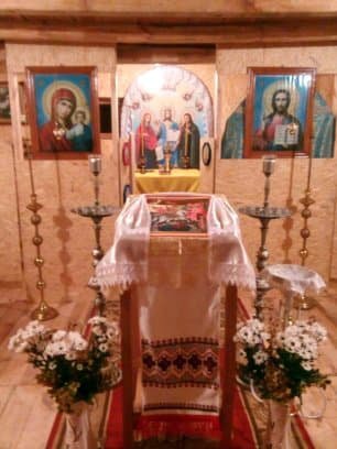 У селі на Волині священик УПЦ МП облаштував «церкву» у своєму гаражі. ФОТО