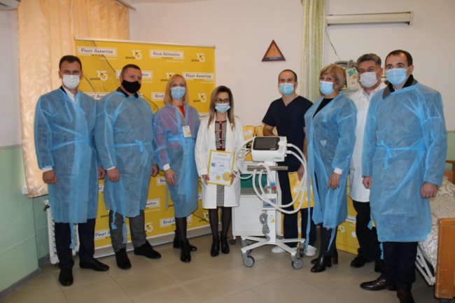 Волинській лікарні подарували апарат штучної вентиляції легень