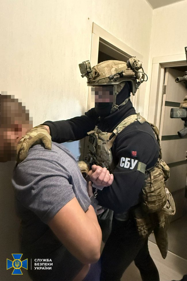 Щомісячний дохід - мільйон гривень: волиняни разом зі спільниками організували нарколабораторію