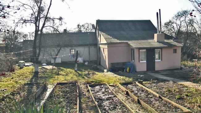 Як у Луцьку ремонтують будинки, пошкоджені внаслідок ракетного обстрілу. ВІДЕО