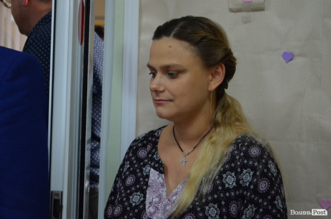 Необхідне для немовлят: у Луцьку вручили перші на Волині пакунки маляти. ФОТО