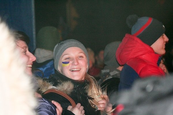 У Луцьку музиканти розважали люд на Євромайдані. ФОТО