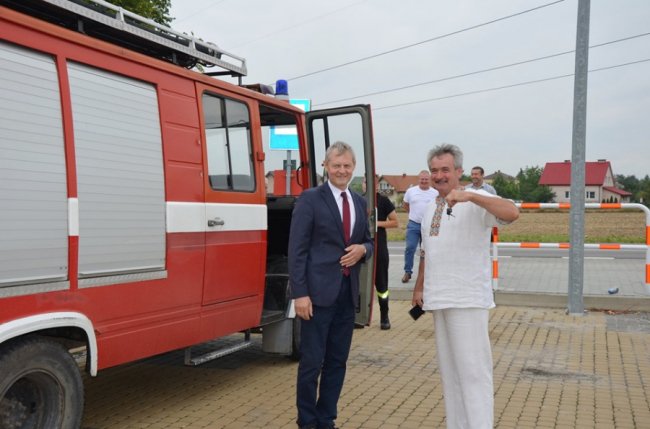 Волинська громада отримала нову пожежну машину від поляків. ФОТО