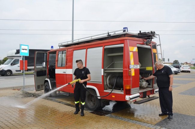 Волинська громада отримала нову пожежну машину від поляків. ФОТО