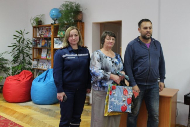 Учні луцької школи гроші на піротехніку віддали на благодійність