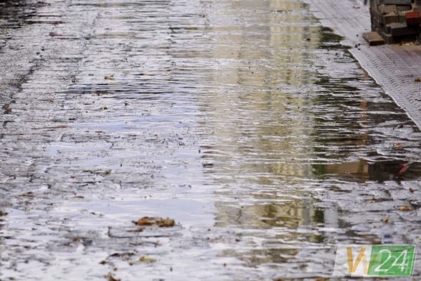 Комунальники розповіли, чому «топить» Лесі Українки