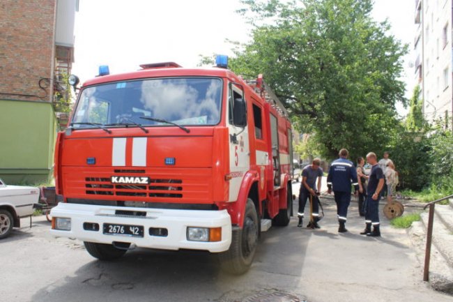 У місті на Волині 2-річна дитина зачинилася в квартирі